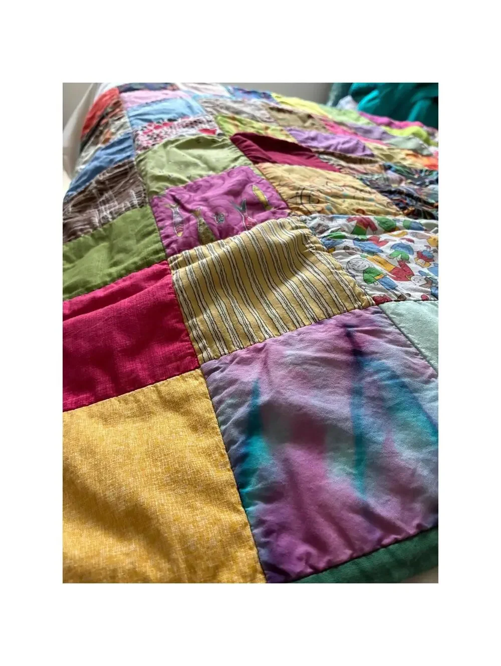 Vintage Handmade Patchwork Quilt – Colorful Cotton Scrap Throw 37” x 37”